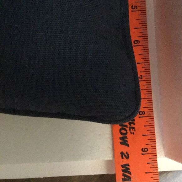 I believe in Santa Claus, throw pillow - Picture 2 of 3